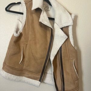 FRYE AND CO. Shearling Vest in Tan and Cream